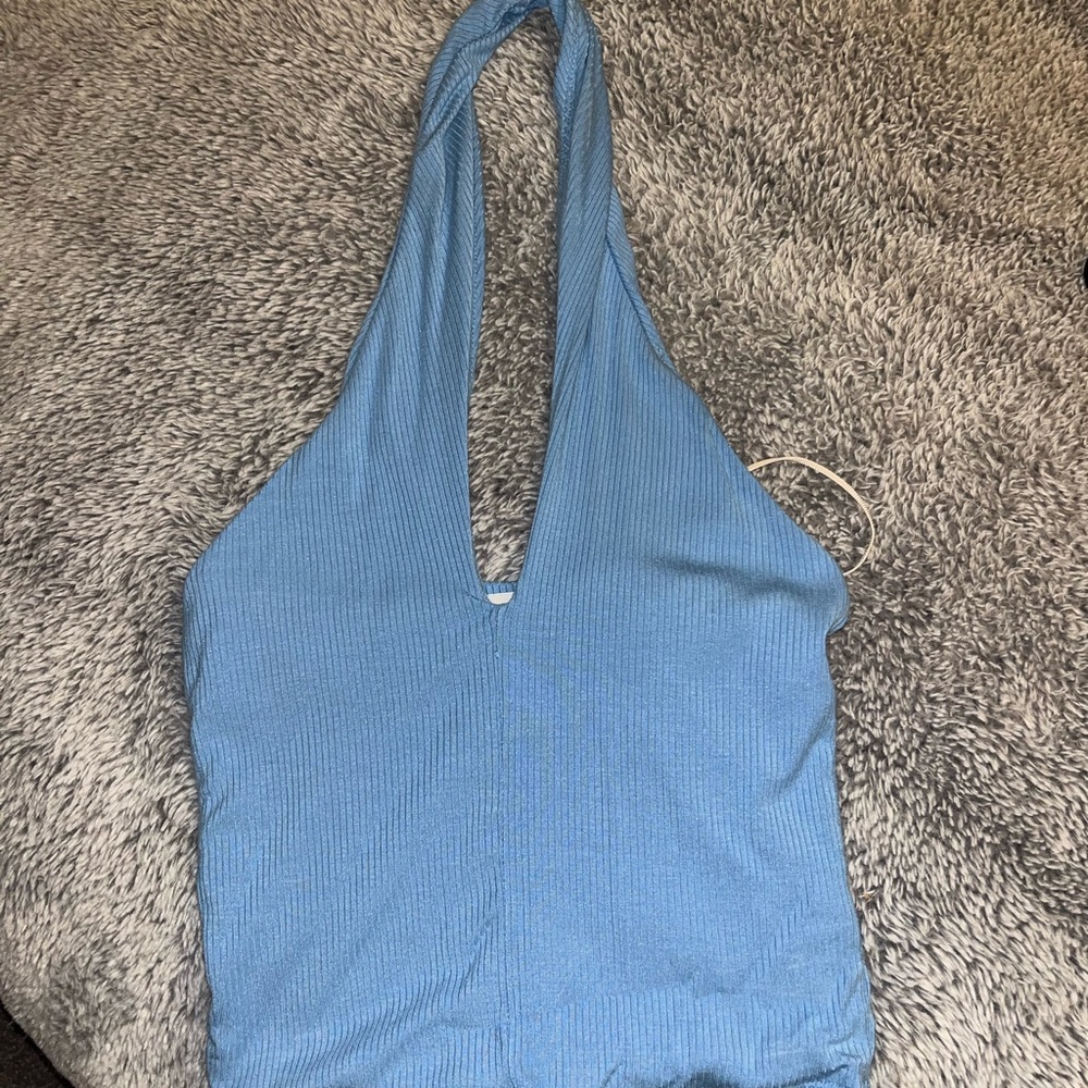 ✨ Aritzia halter top